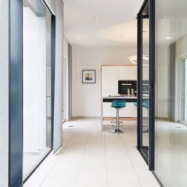 Architektonisches Juwel mit privatem Innenhof: Atriumhaus in Lichtenrade